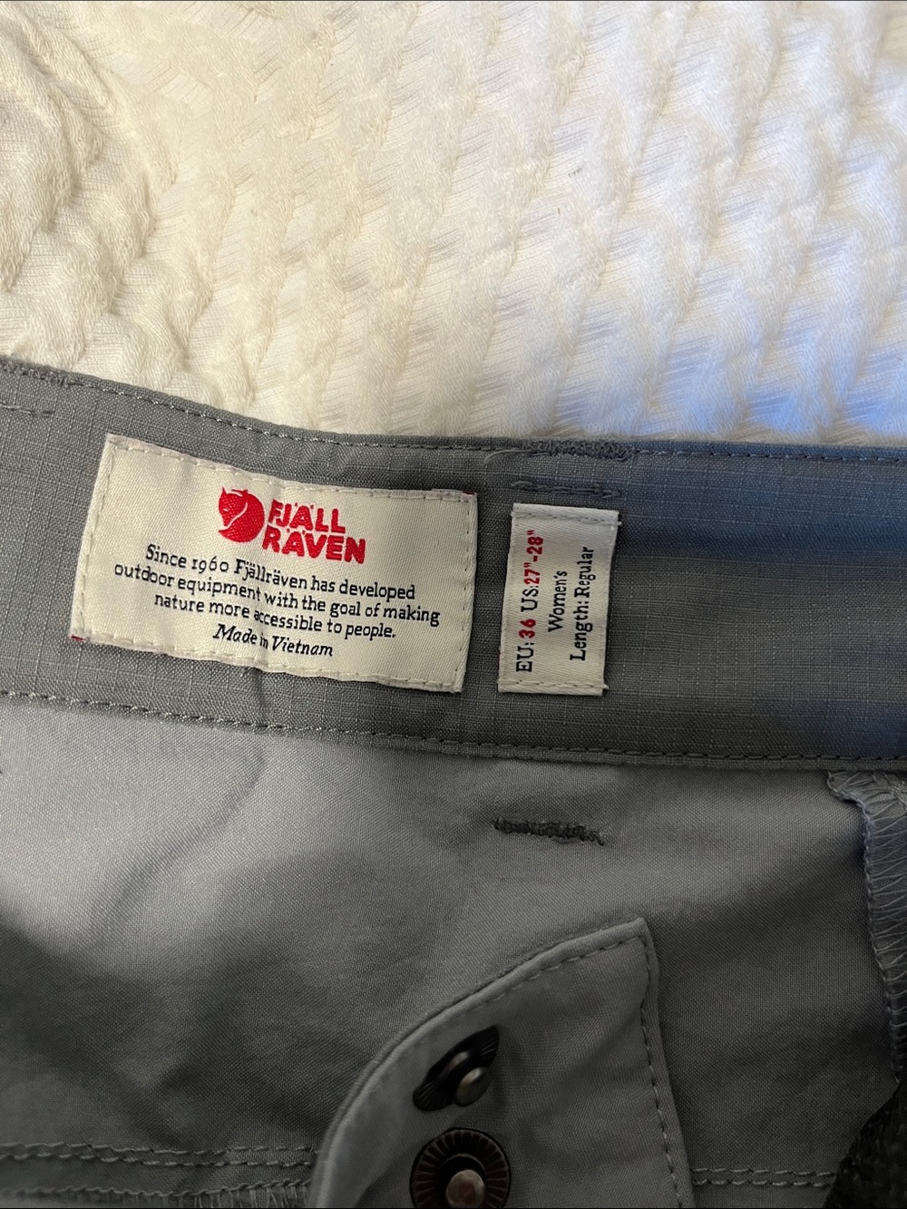 Fjallraven Two-Tone Grey Cargo Hiking Pants - Picture 3 of 3